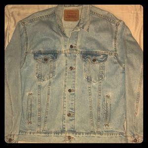 Levi’s Denim Light Wash Jean Jacket